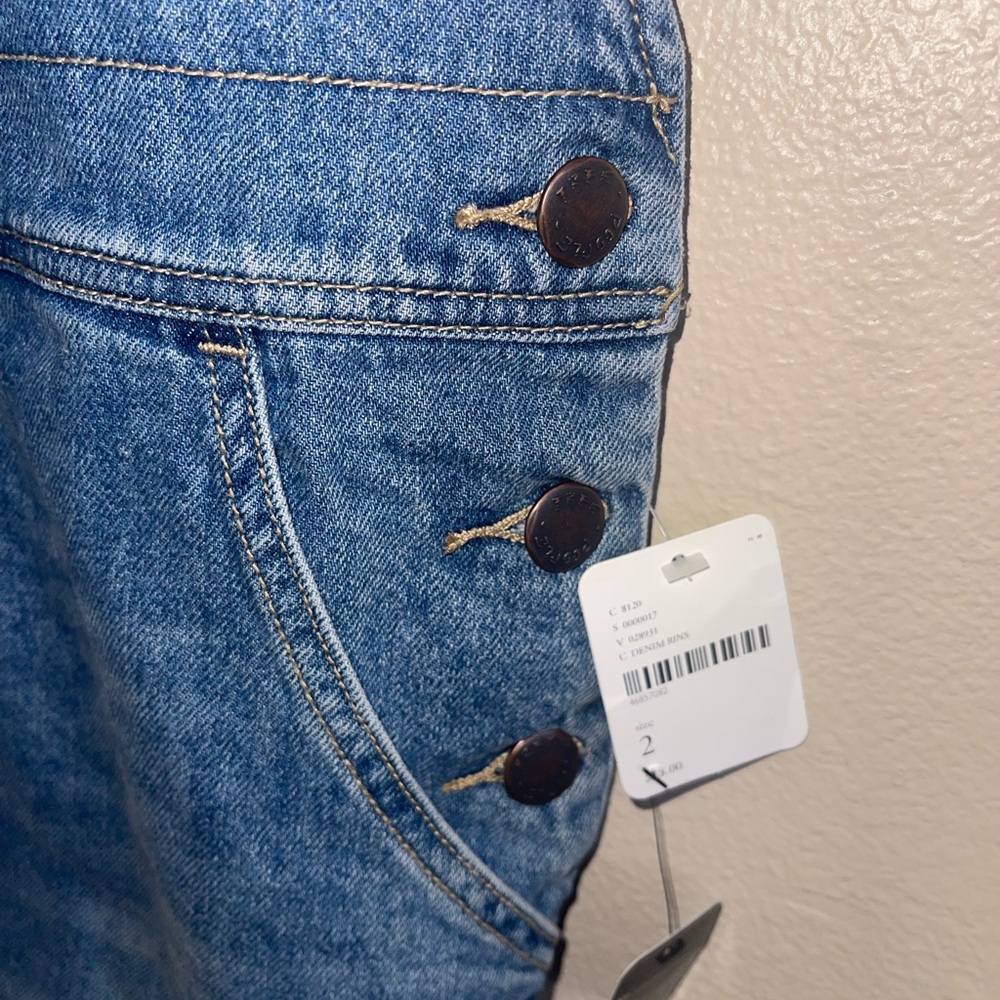 Free People New‎ Blue Denim Overalls Skirt Frayed Hem w/ Pockets size 2 - Picture 2 of 4